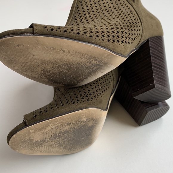 JUSTFAB Laser Cut Open Toe Bootie Koko Size 5.5 Olive Green - Picture 6 of 13